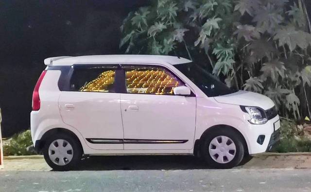 https://images10.gaadi.com/usedgaadi-sellcar/UsedCar/f5c4f391a/382dee18-43c1-4908-a417-52110b06be28.jpg?imwidth=6401