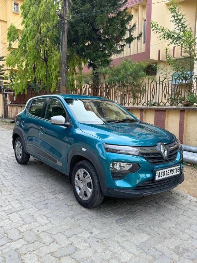 https://images10.gaadi.com/usedgaadi-sellcar/UsedCar/f5c54fa7a/5c2a8b50-e25e-481a-8968-2aedd1e2caaf.jpeg?imwidth=6400