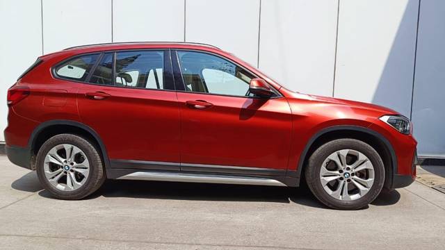 https://images10.gaadi.com/usedgaadi-sellcar/UsedCar/f5c59ce9a/022ca19b-1dbc-48b9-b906-33eb27e2cdf0.jpeg?imwidth=6401
