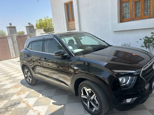 https://images10.gaadi.com/usedgaadi-sellcar/UsedCar/f5c5fe80a/84ee48c3-3e6b-49ac-9c38-4498db2d127f.jpeg?imwidth=6400