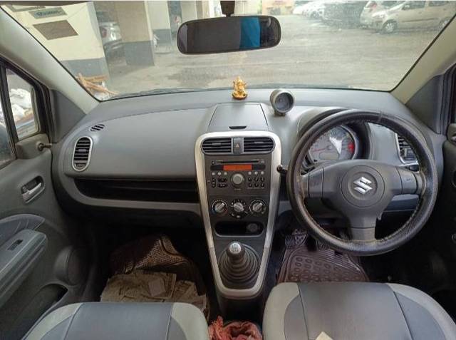 https://images10.gaadi.com/usedgaadi-sellcar/UsedCar/f5c6508ca/779d54b8-0bc5-43f3-84f0-9afc5a28e42f.jpg?imwidth=6401