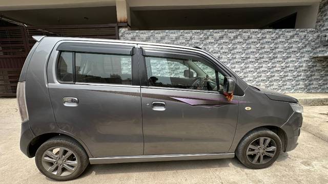 https://images10.gaadi.com/usedgaadi-sellcar/UsedCar/f5c6b1a4a/8b99f527-e7f6-4db6-88c0-49d35539bccb.jpg?imwidth=6401