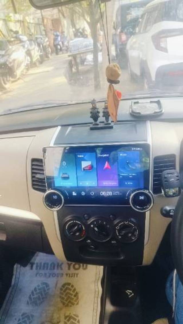 https://images10.gaadi.com/usedgaadi-sellcar/UsedCar/f5c6b893a/193ef4d4-8441-413e-8e53-bff26f257bfe.jpg?imwidth=6401