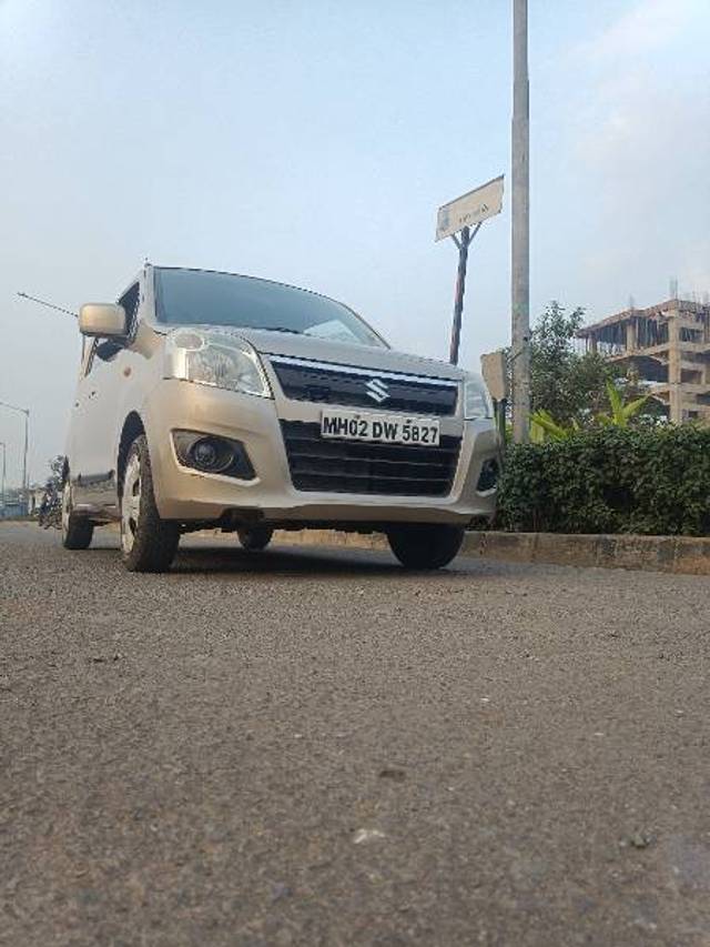 https://images10.gaadi.com/usedgaadi-sellcar/UsedCar/f5c6b893a/9c3483fa-9f81-489d-b23a-7799109432f8.jpg?imwidth=6402