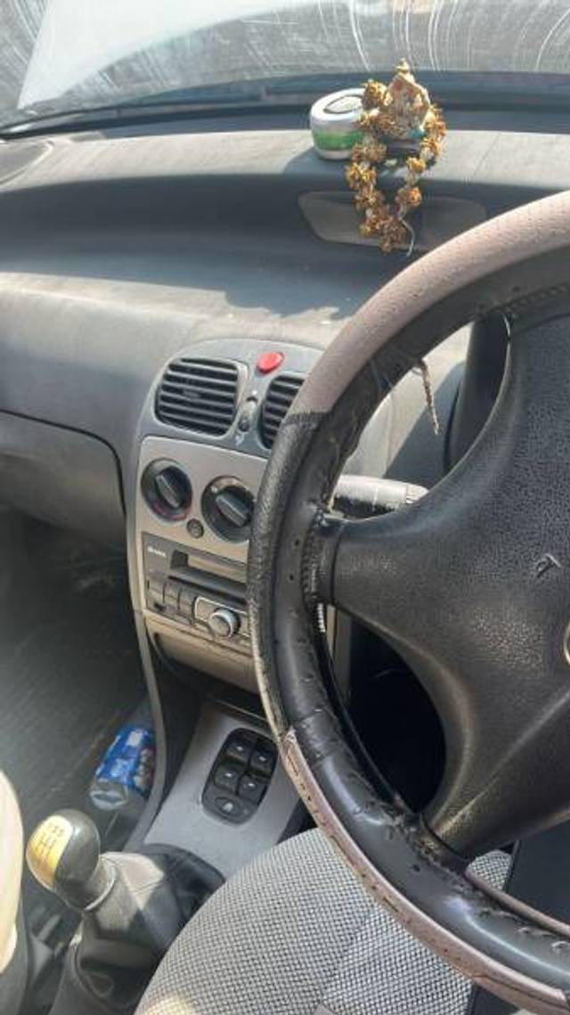 https://images10.gaadi.com/usedgaadi-sellcar/UsedCar/f5c6dc4da/55a63b3a-0dbb-4160-934c-08e5424f1a02.jpg?imwidth=6400