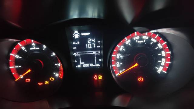 https://images10.gaadi.com/usedgaadi-sellcar/UsedCar/f5c708cda/4ef7cf36-9e94-40b0-a347-0bc7c3a3a8e2.jpeg?imwidth=6401