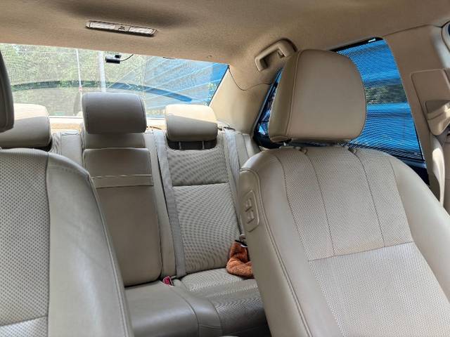 https://images10.gaadi.com/usedgaadi-sellcar/UsedCar/f5c75c18a/656cb80d-1d5f-4fae-bf36-ea236c756560.jpeg?imwidth=6401