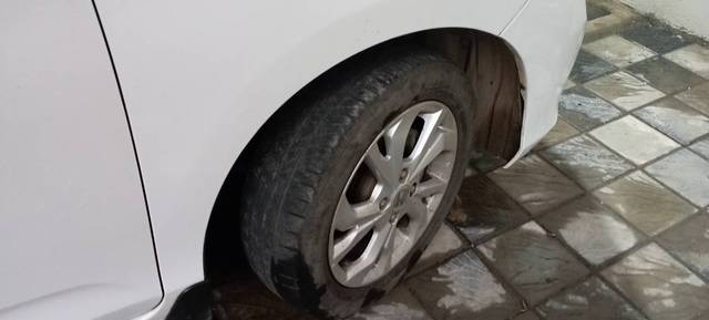 https://images10.gaadi.com/usedgaadi-sellcar/UsedCar/f5c75f59a/220ce76d-e6d1-4ef4-a01c-094de0ea2ecd.jpg?imwidth=6401