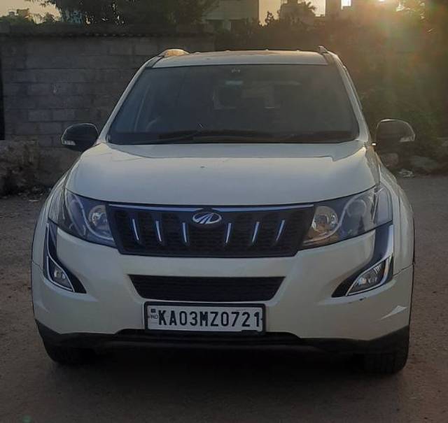 https://images10.gaadi.com/usedgaadi-sellcar/UsedCar/f5c78a97a/1b73b587-f850-411a-aca3-dab296bbffe4.jpg?imwidth=6400
