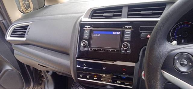https://images10.gaadi.com/usedgaadi-sellcar/UsedCar/f5c794f7a/c9fbab86-dc53-47a4-9cc4-b8e9b0976a1b.jpeg?imwidth=6401
