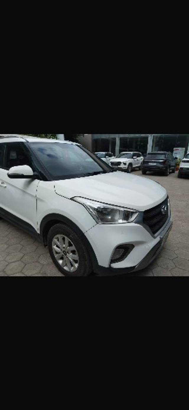 https://images10.gaadi.com/usedgaadi-sellcar/UsedCar/f5c81374a/1d805f4b-fbad-47a7-8706-d285410153ae.png?imwidth=6400