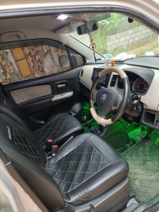 https://images10.gaadi.com/usedgaadi-sellcar/UsedCar/f5c86e64a/3dbdb8a9-3096-4b15-851e-c03a713b590d.jpg?imwidth=6402