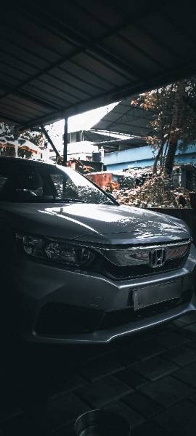 https://images10.gaadi.com/usedgaadi-sellcar/UsedCar/f5c8cc4ba/a363845f-972f-4fb1-b646-67dc8ea694f1.jpg?imwidth=6400