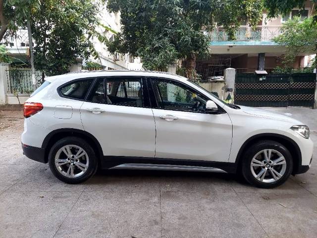 https://images10.gaadi.com/usedgaadi-sellcar/UsedCar/f5c95f93a/d192c541-c1d0-40b1-b5bc-29c6cb17832e.jpg?imwidth=6401