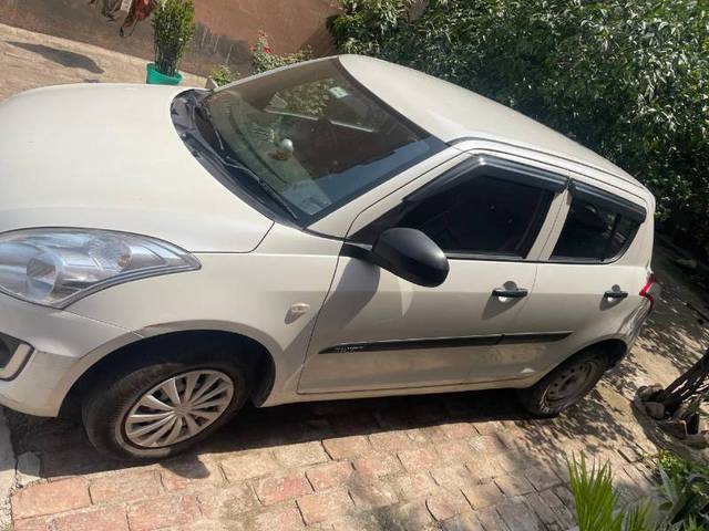 https://images10.gaadi.com/usedgaadi-sellcar/UsedCar/f5c96a08a/0ae45922-5c94-4b14-98bb-6f738ab6f9d6.jpeg?imwidth=6400