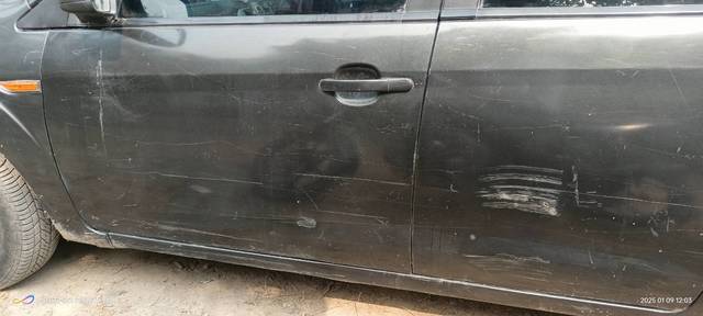 https://images10.gaadi.com/usedgaadi-sellcar/UsedCar/f5c9b932a/d8647851-fb6c-401a-81e8-53c9d2147421.jpg?imwidth=6401