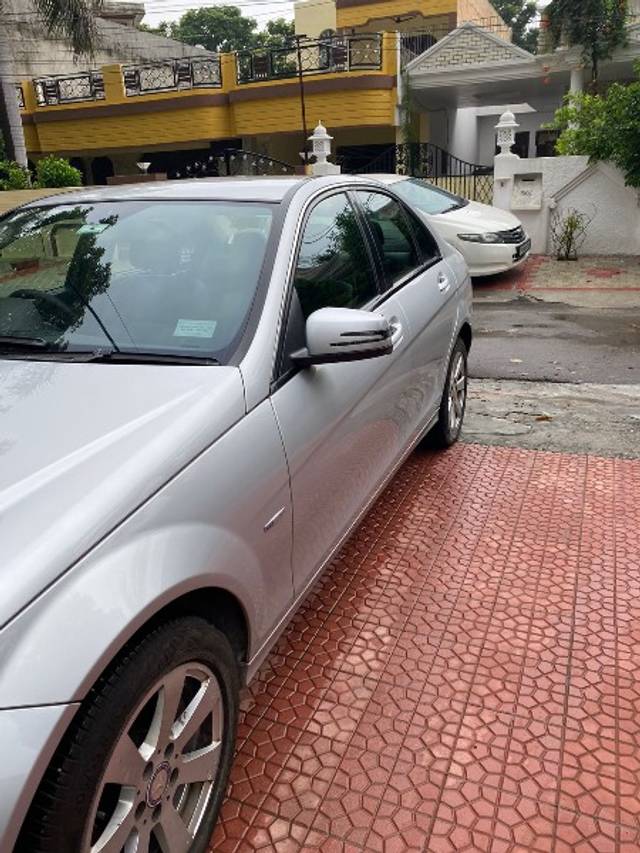 https://images10.gaadi.com/usedgaadi-sellcar/UsedCar/f5ca2edba/bc8ac5fb-186f-4f17-b7fb-a903514b4392.jpeg?imwidth=6400