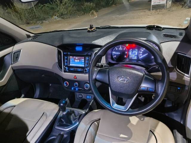 https://images10.gaadi.com/usedgaadi-sellcar/UsedCar/f5ca65b7a/3b92939b-403e-4ce8-ad28-39d3b47d22a9.jpg?imwidth=6402