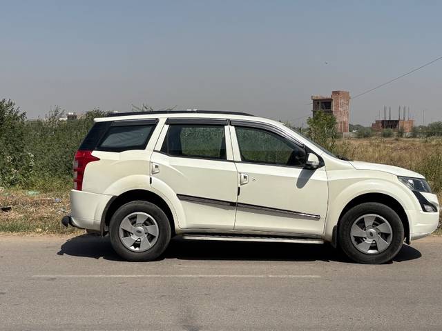 https://images10.gaadi.com/usedgaadi-sellcar/UsedCar/f5ca68fea/41b044a3-d012-4e81-8707-6e27491c9aa9.jpeg?imwidth=6401