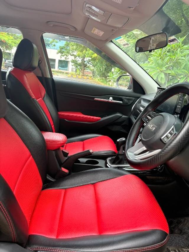 https://images10.gaadi.com/usedgaadi-sellcar/UsedCar/f5cb2c87a/4030b49e-bf3e-4a16-8c2e-8f33a1d17655.jpeg?imwidth=6402