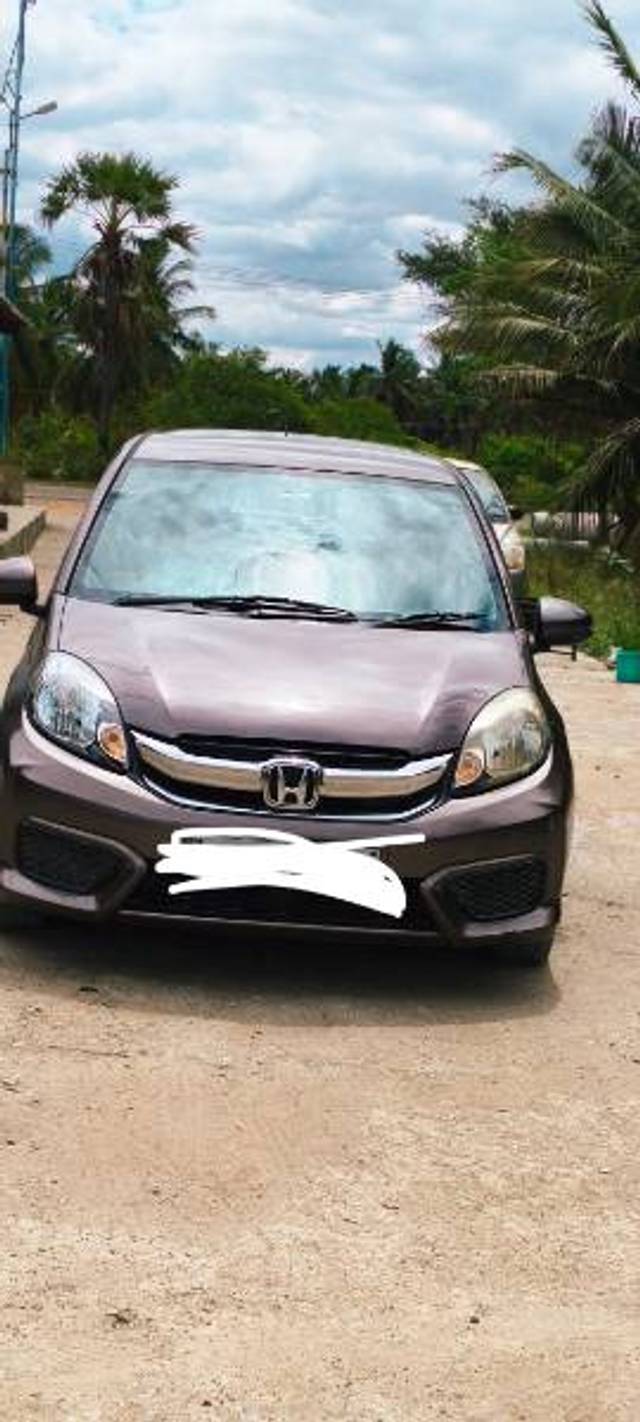 https://images10.gaadi.com/usedgaadi-sellcar/UsedCar/f5cb87a4a/21cdaa72-2f49-439c-8768-5f1a3094cedd.jpg?imwidth=6400