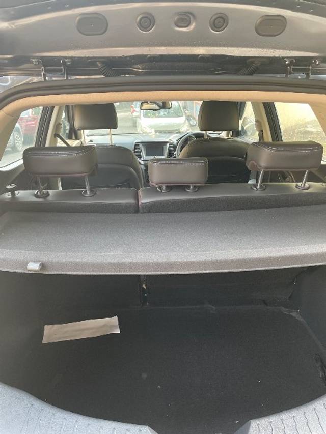 https://images10.gaadi.com/usedgaadi-sellcar/UsedCar/f5cbd3bea/ad9cca73-9d12-45d4-895a-c0b07bd0e3e4.jpeg?imwidth=6401