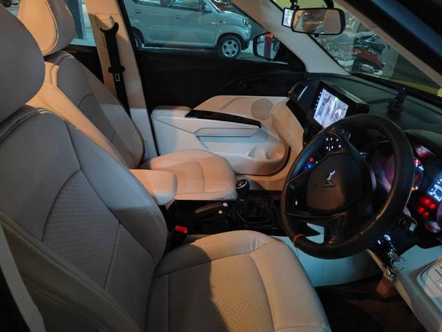https://images10.gaadi.com/usedgaadi-sellcar/UsedCar/f5cc6a31a/ec6408ba-e798-4a45-8042-cc4d9ea34efe.jpg?imwidth=6402