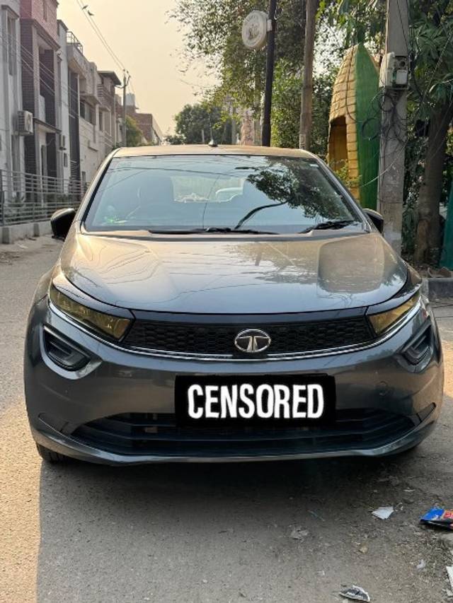 https://images10.gaadi.com/usedgaadi-sellcar/UsedCar/f5cce763a/0df438b1-6836-4bb3-96c9-da8fe9373035.jpeg?imwidth=6400