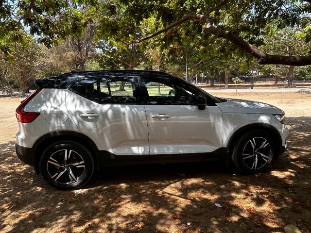 https://images10.gaadi.com/usedgaadi-sellcar/UsedCar/f5cd83d4a/5b83433b-7a84-45f9-97cd-9bef98f7ab4f.jpeg?imwidth=6401