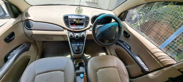 https://images10.gaadi.com/usedgaadi-sellcar/UsedCar/f5cd863ba/29e846b4-1d65-47f9-b0e3-83d65ea490a5.jpg?imwidth=6402