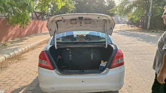 https://images10.gaadi.com/usedgaadi-sellcar/UsedCar/f5cde51ca/66351920-af62-4332-bd79-2668957f8065.jpg?imwidth=6401