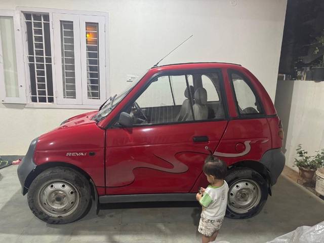 https://images10.gaadi.com/usedgaadi-sellcar/UsedCar/f5cdf680a/7984b5de-11ad-4c68-a412-b3f0b356847e.jpeg?imwidth=6402