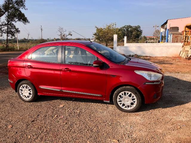 https://images10.gaadi.com/usedgaadi-sellcar/UsedCar/f5ce3b24-d3ff-4470-a153-eae882c79677/b62b45fa-87c2-45a1-89eb-8f3781cd3520.jpeg?imwidth=6401