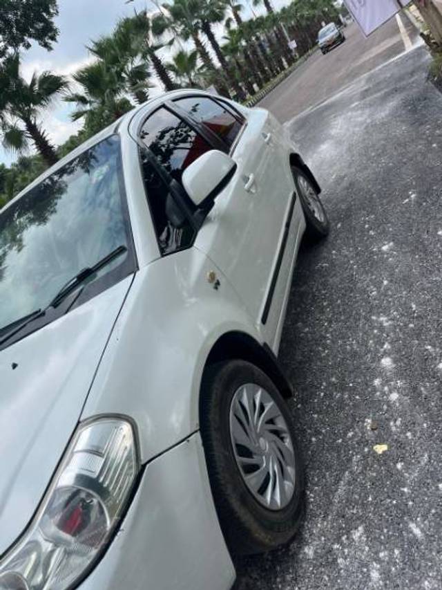 https://images10.gaadi.com/usedgaadi-sellcar/UsedCar/f5ce4758a/545768a0-1f43-49ec-87e8-2f366d5a9cae.jpg?imwidth=6402