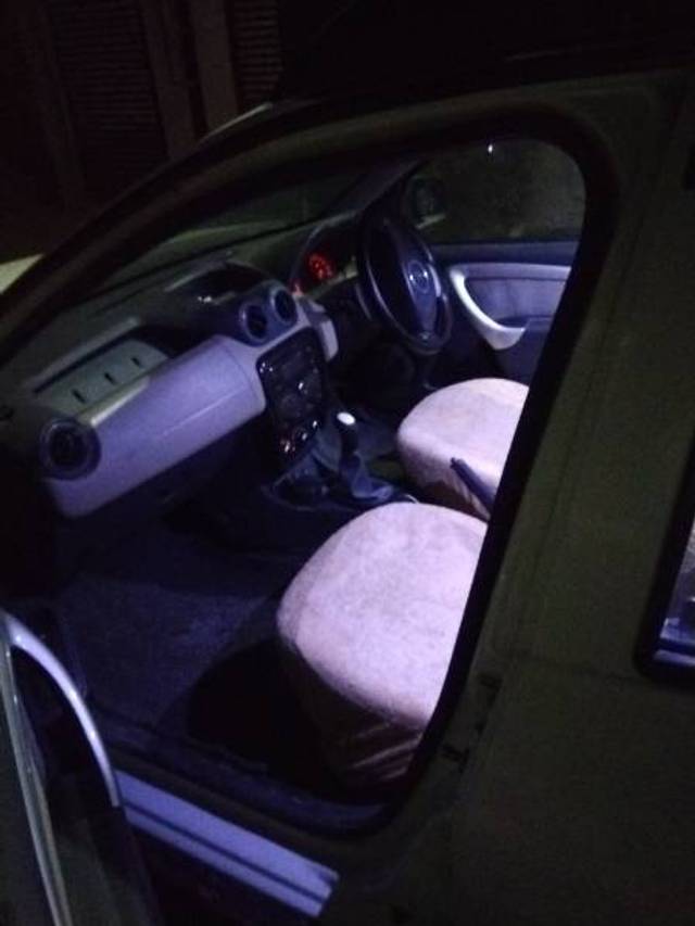 https://images10.gaadi.com/usedgaadi-sellcar/UsedCar/f5ce985fa/600ad498-9b0e-4047-bb28-1dbbac6dda6d.jpg?imwidth=6402