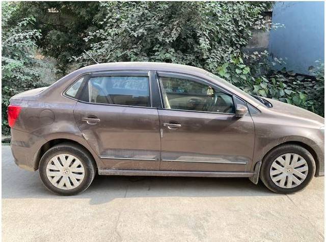 https://images10.gaadi.com/usedgaadi-sellcar/UsedCar/f5ced1d8a/f69730f8-0413-46d3-adf9-ec236497e4ef.jpg?imwidth=6401