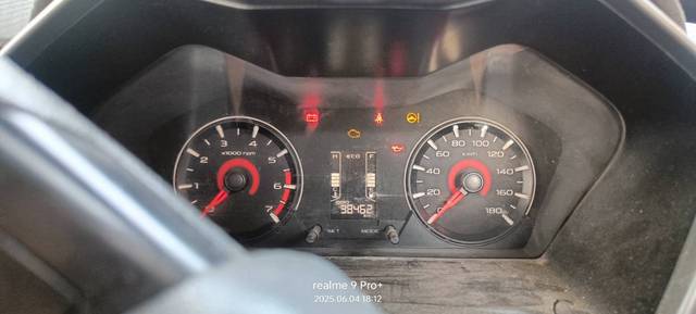 https://images10.gaadi.com/usedgaadi-sellcar/UsedCar/f5cfa5a0a/392fa7ea-7c22-474a-9736-7010fbb20cac.jpg?imwidth=6402