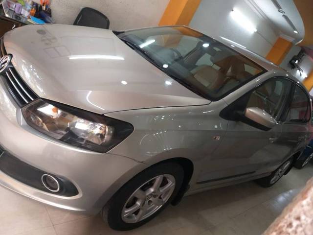 https://images10.gaadi.com/usedgaadi-sellcar/UsedCar/f5cfcaa8a/8afd55c6-e571-4689-9c9f-fb2b158eff02.jpg?imwidth=6400
