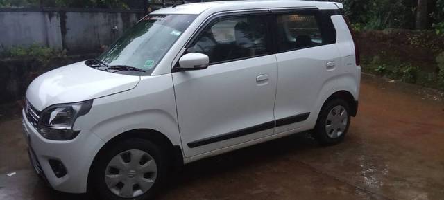 https://images10.gaadi.com/usedgaadi-sellcar/UsedCar/f5cfdad2a/d13891ab-cf15-4505-98e4-dcd4914a2ed7.jpg?imwidth=6402