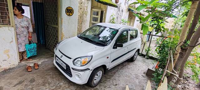 https://images10.gaadi.com/usedgaadi-sellcar/UsedCar/f5cff5f3a/8a767dc4-d9f1-4454-9d49-75c622d75c45.jpg?imwidth=6402