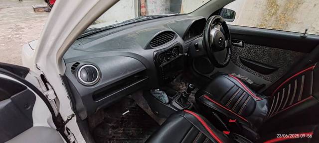 https://images10.gaadi.com/usedgaadi-sellcar/UsedCar/f5cff5f3a/c85f8d5f-3496-4c63-9093-4a557ec8e8e0.jpg?imwidth=6400