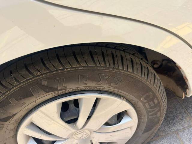 https://images10.gaadi.com/usedgaadi-sellcar/UsedCar/f5d00c56a/be4cb670-041c-4ec5-96d2-e14ec092cdae.jpeg?imwidth=6401