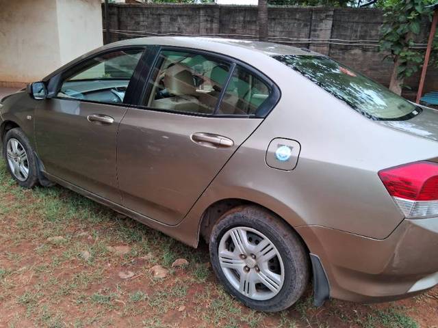 https://images10.gaadi.com/usedgaadi-sellcar/UsedCar/f5d075b3a/068981ef-3ba5-40a2-bdc0-79950ac2c5a8.jpg?imwidth=6401