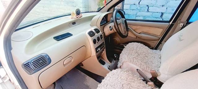 https://images10.gaadi.com/usedgaadi-sellcar/UsedCar/f5d07676a/0b468dbc-9af3-4b33-9c82-f810ee42c4d8.jpg?imwidth=6402