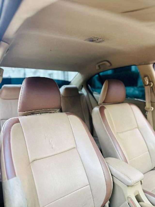 https://images10.gaadi.com/usedgaadi-sellcar/UsedCar/f5d09675a/ae21a466-ca1d-42ed-99ac-16e66c0ecf07.jpg?imwidth=6401