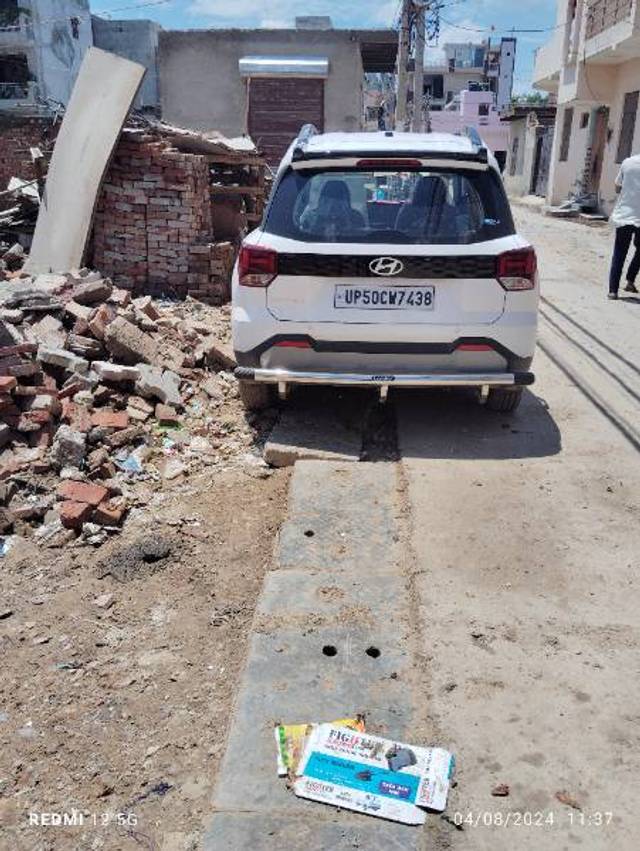 https://images10.gaadi.com/usedgaadi-sellcar/UsedCar/f5d0f9b7a/1dad9888-78b7-4d4b-b4ea-4c74b87ccc06.jpg?imwidth=6400