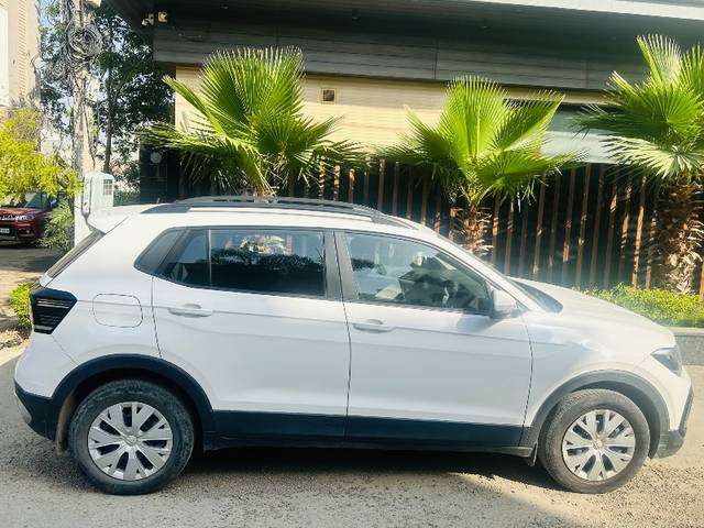 https://images10.gaadi.com/usedgaadi-sellcar/UsedCar/f5d1047aa/144cdd3a-5887-4bc5-9006-117135f86178.jpeg?imwidth=6401