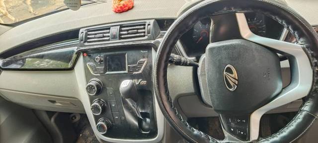 https://images10.gaadi.com/usedgaadi-sellcar/UsedCar/f5d10f07a/c529acfc-f051-4e5e-be51-cf99022beafd.jpg?imwidth=6402