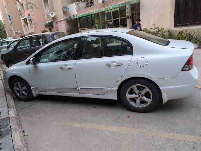 https://images10.gaadi.com/usedgaadi-sellcar/UsedCar/f5d12087a/c5e2a8d2-43ed-4531-b5c6-7e935d72267f.jpg?imwidth=6402