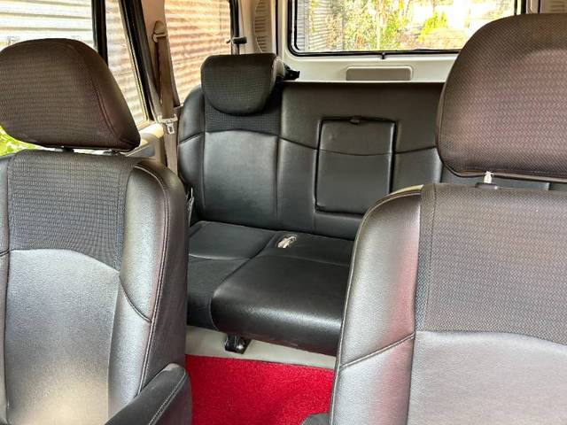 https://images10.gaadi.com/usedgaadi-sellcar/UsedCar/f5d12265a/4f742867-213a-4e57-ab47-2fd87d470e88.jpg?imwidth=6401
